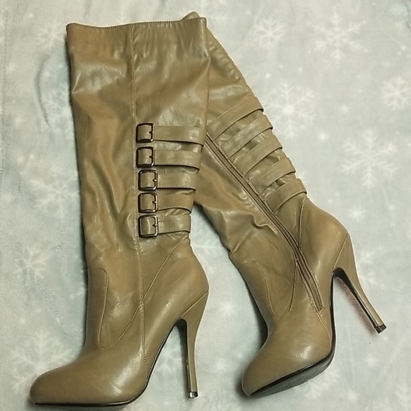 Qupid Stiletto Boots - Picture 1 of 8